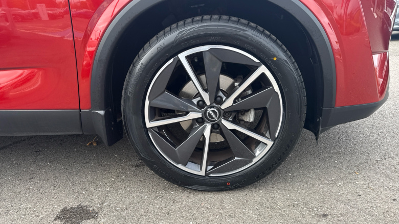 Nissan Qashqai 1.3 DiG-T MH Tekna 5dr Petrol Hatchback